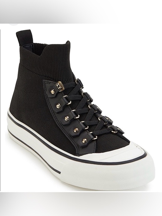 Dkny Shoes - DKNY Sheila lace up sneakers urban chic streetwear black white shoes sz 7.5 EUC